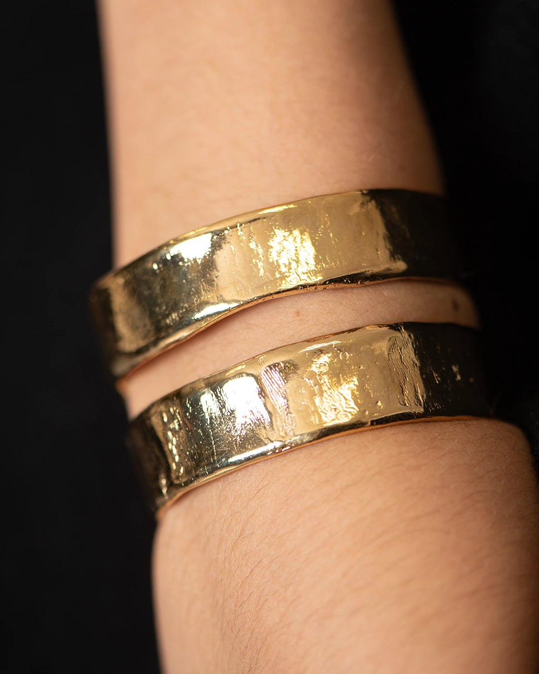 PULSERA RÍGIDA BAÑO ORO