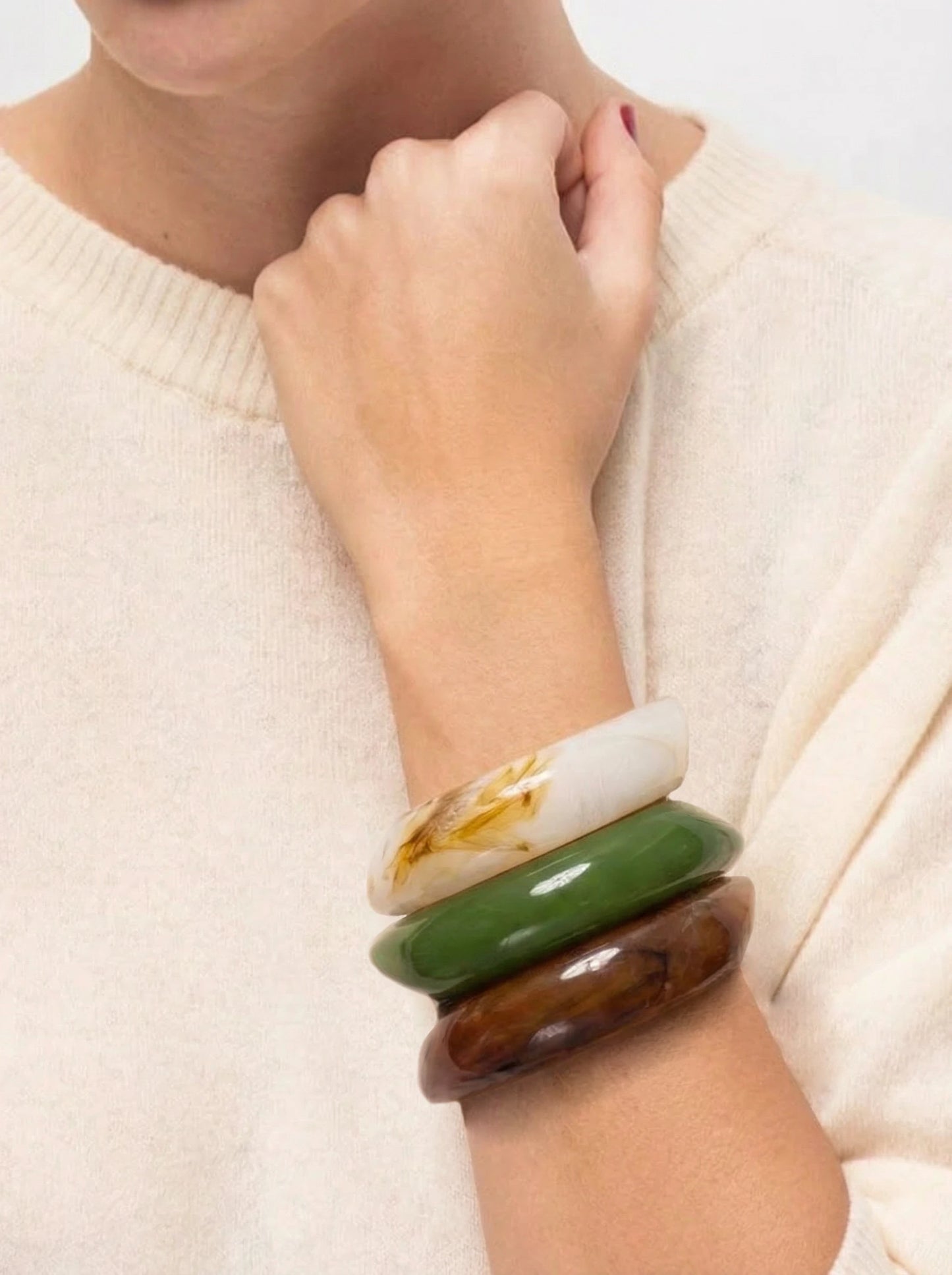 WHITE SQUARE BRACELET