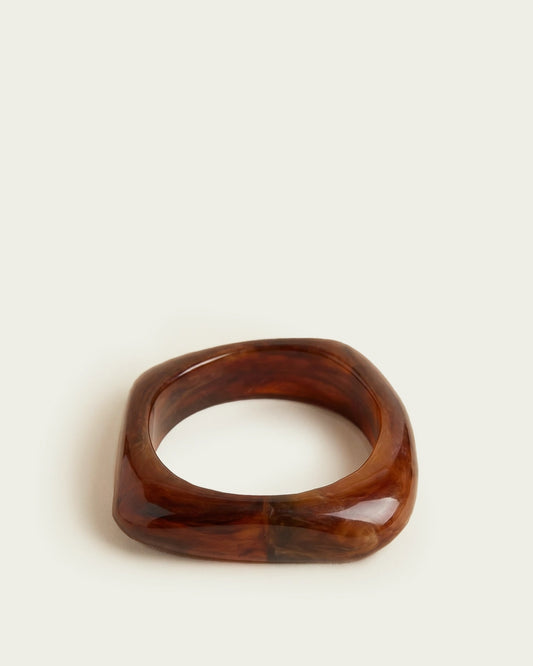 Pulsera cuadrada de la marca Apia.