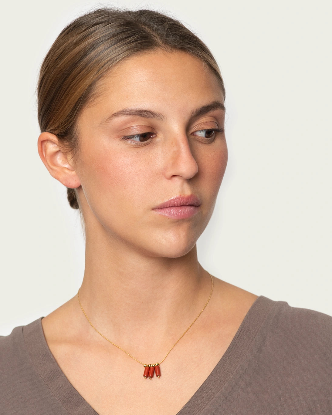 GARGANTILLA 3 COLGANTES BURDEOS