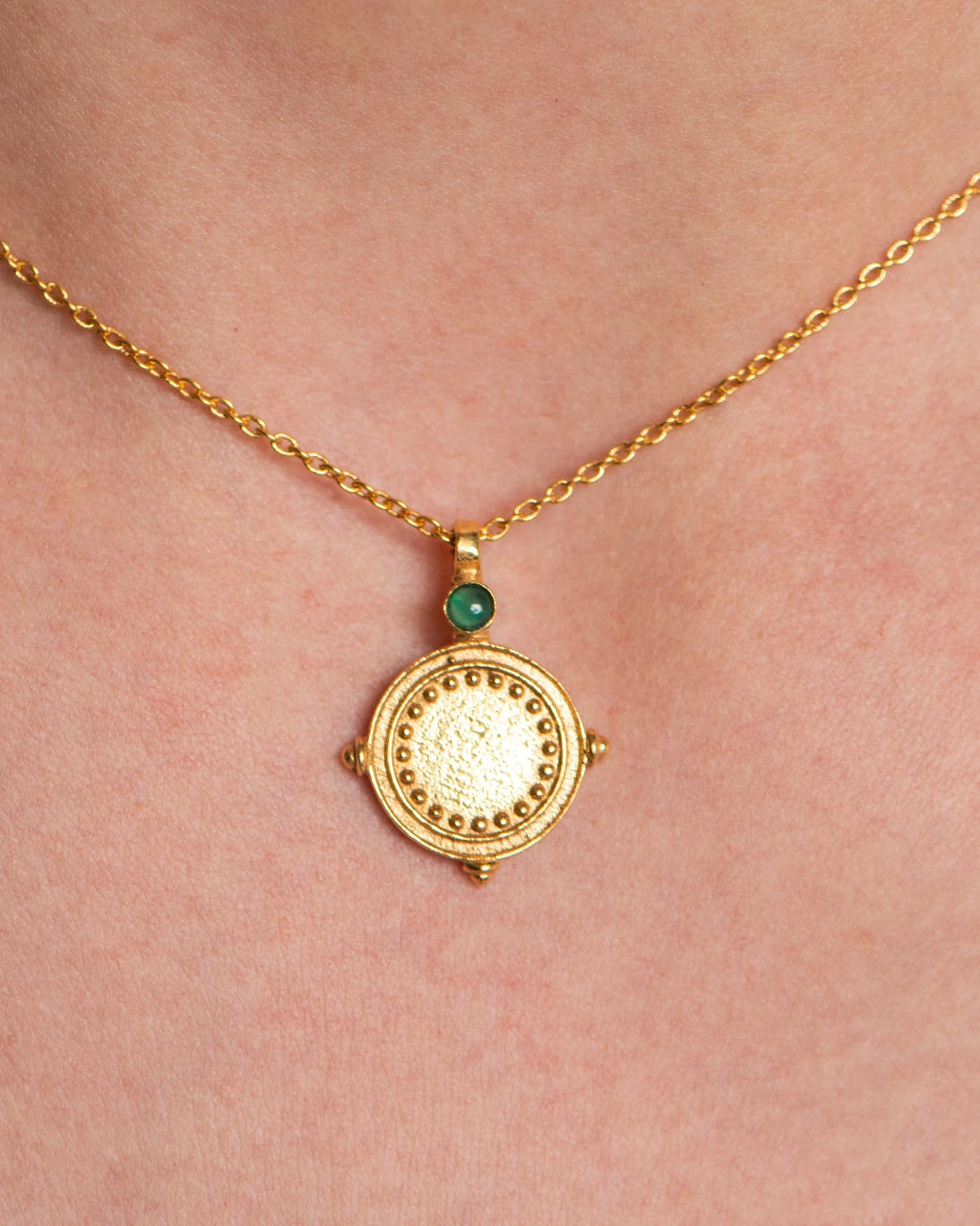 GREEN ONYX MEDAL CHAIN