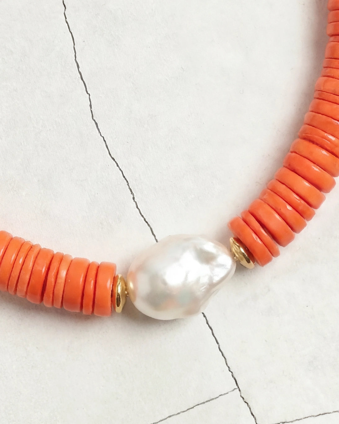 COLLAR CORAL Y PERLA