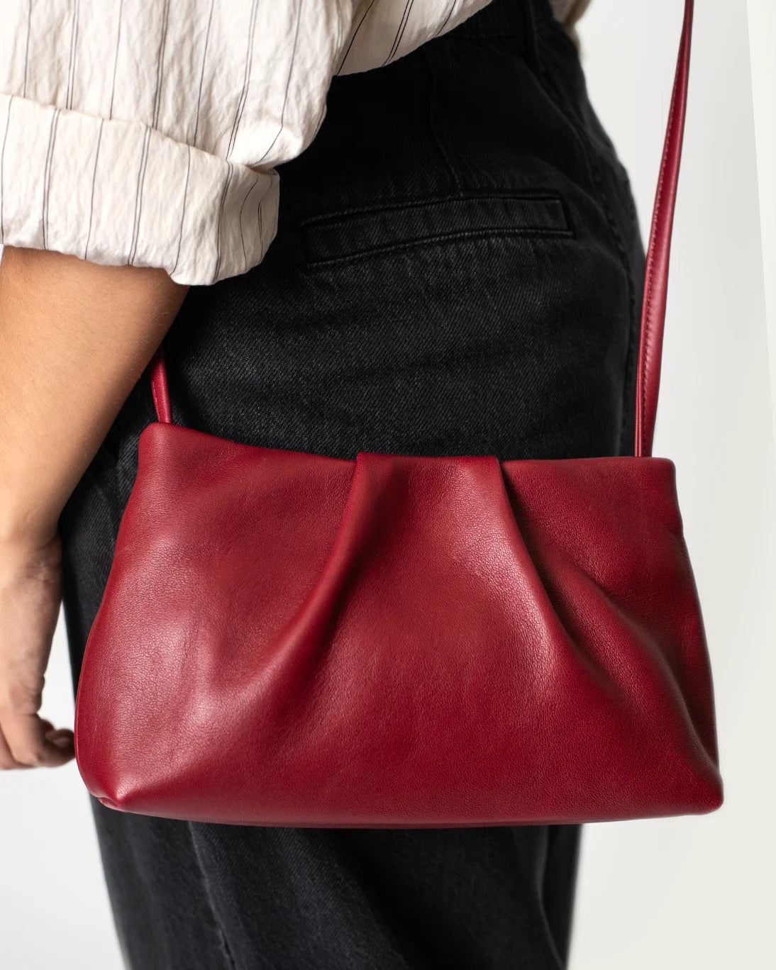 BURGUNDY LEATHER BAG/WALLET