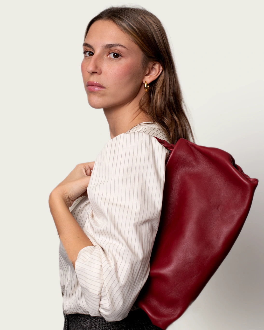 BOLSO DE HOMBRO ASA TRENZADA GRANATE 34X19CM