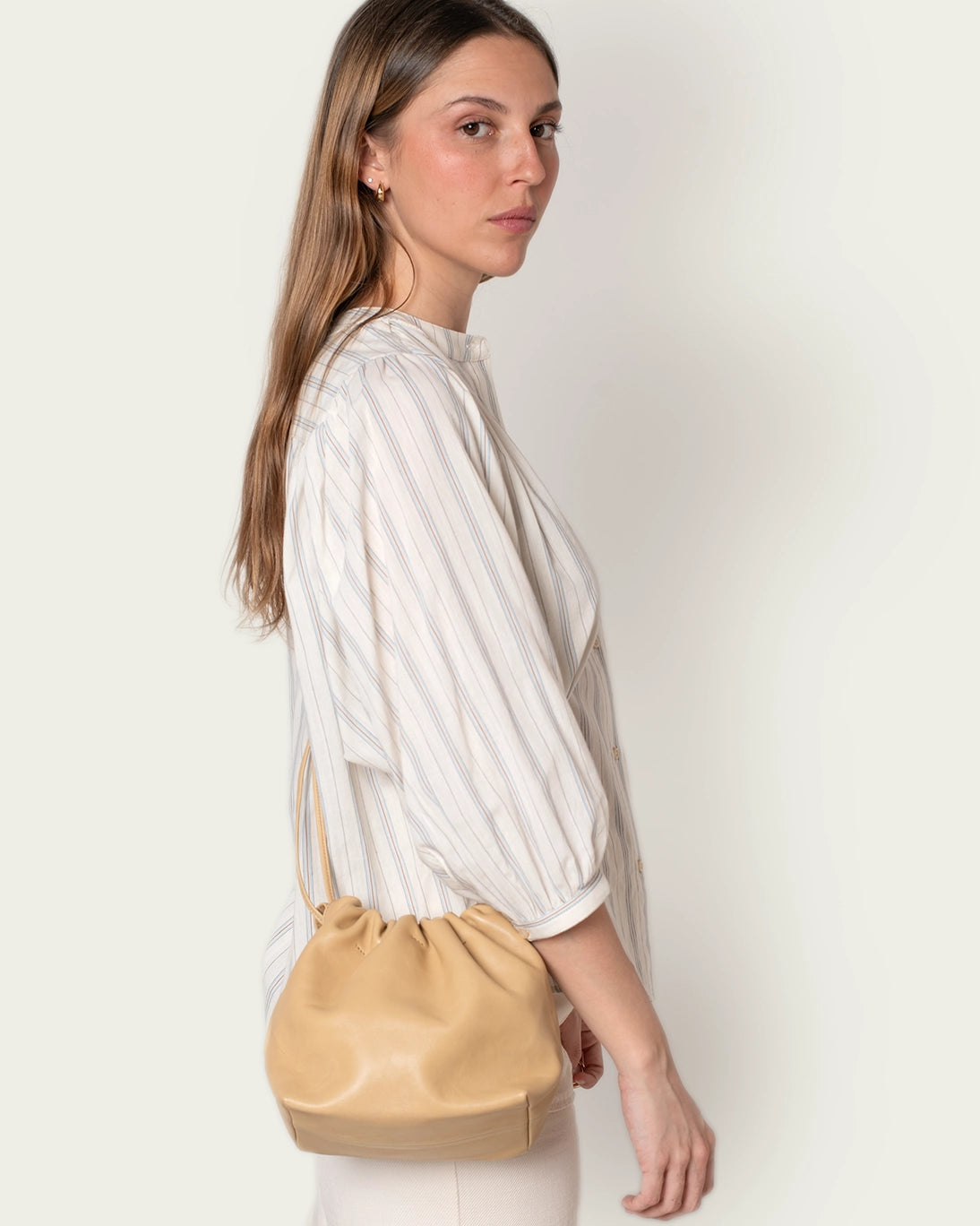 BOLSO SACO DE PIEL HUDA ARENA 20X17CM