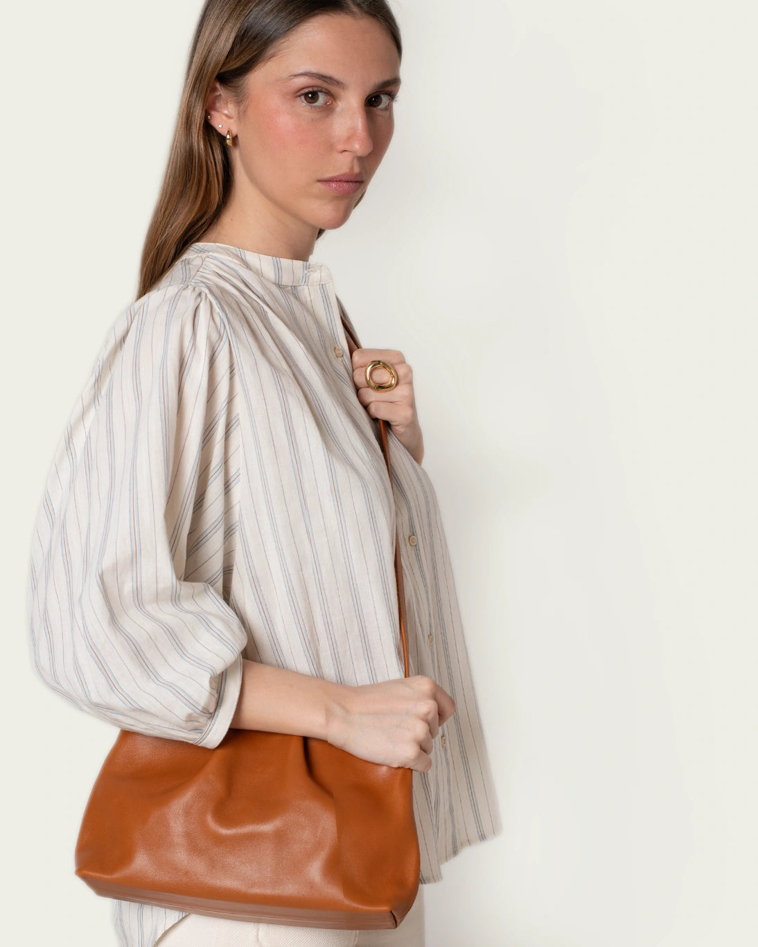 BOLSO PIEL MAYA CARAMELO 27X17CM