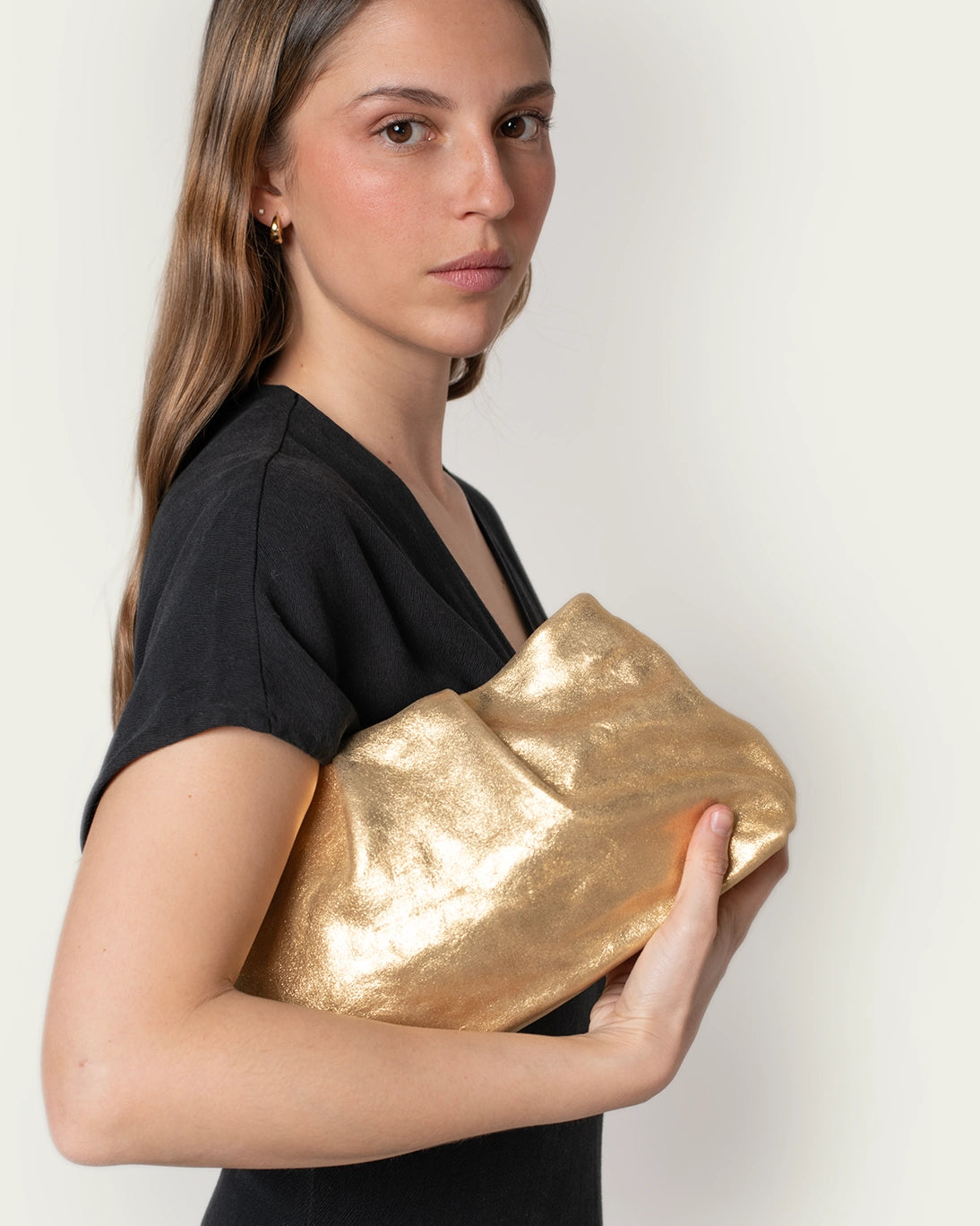 BOLSO PIEL MAYA DORADO 27X17CM