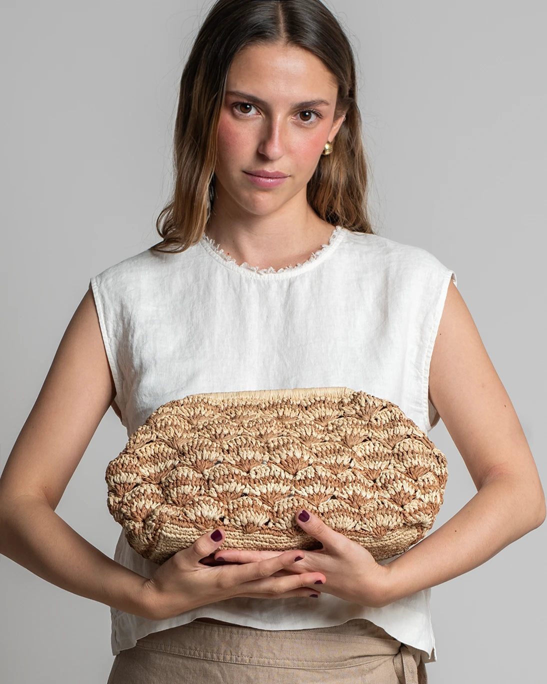 BOLSO EN RAFIA NATURAL 33X22 CM