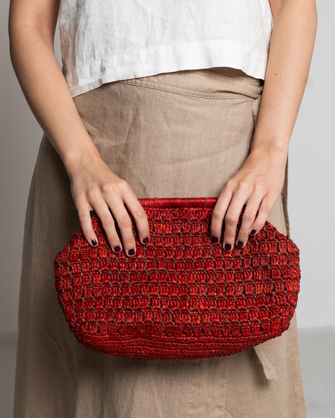 RED RAFFIA HANDBAG 33X22 CM