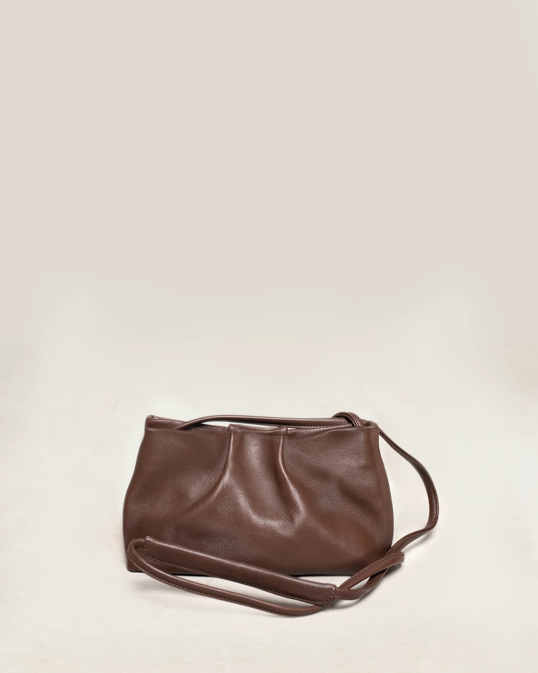 BOLSO DE PIEL AIKO CHOCOLATE