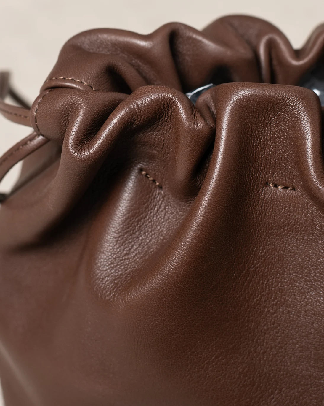 BOLSO DE PIEL HUDA CHOCOLATE