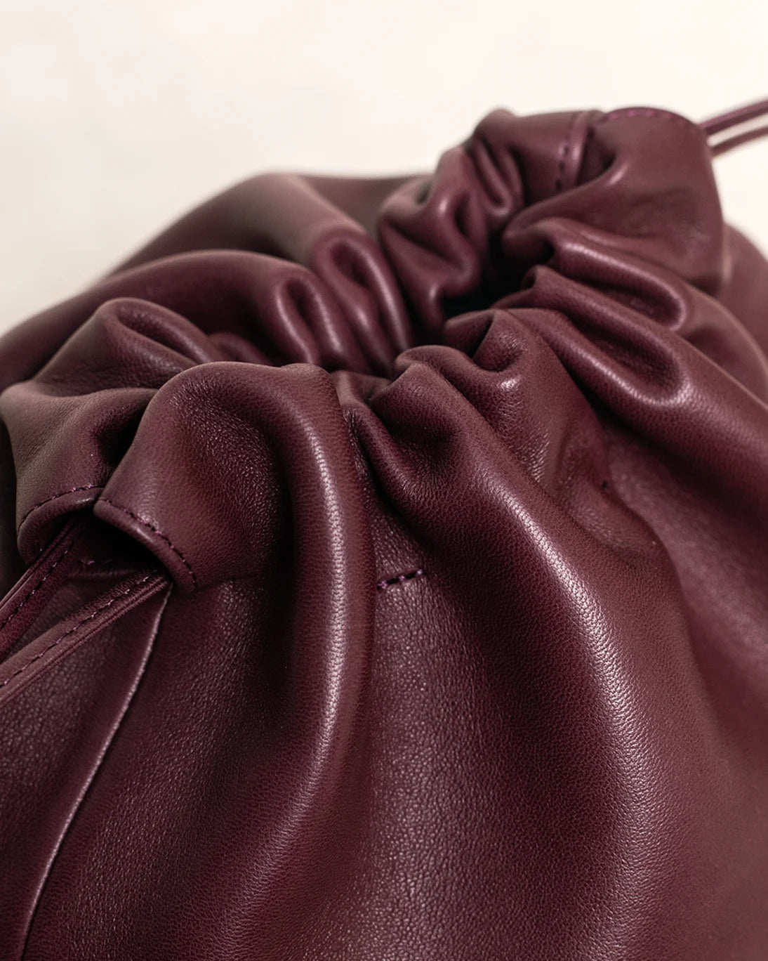 BOLSO DE PIEL HUDA PRUNE