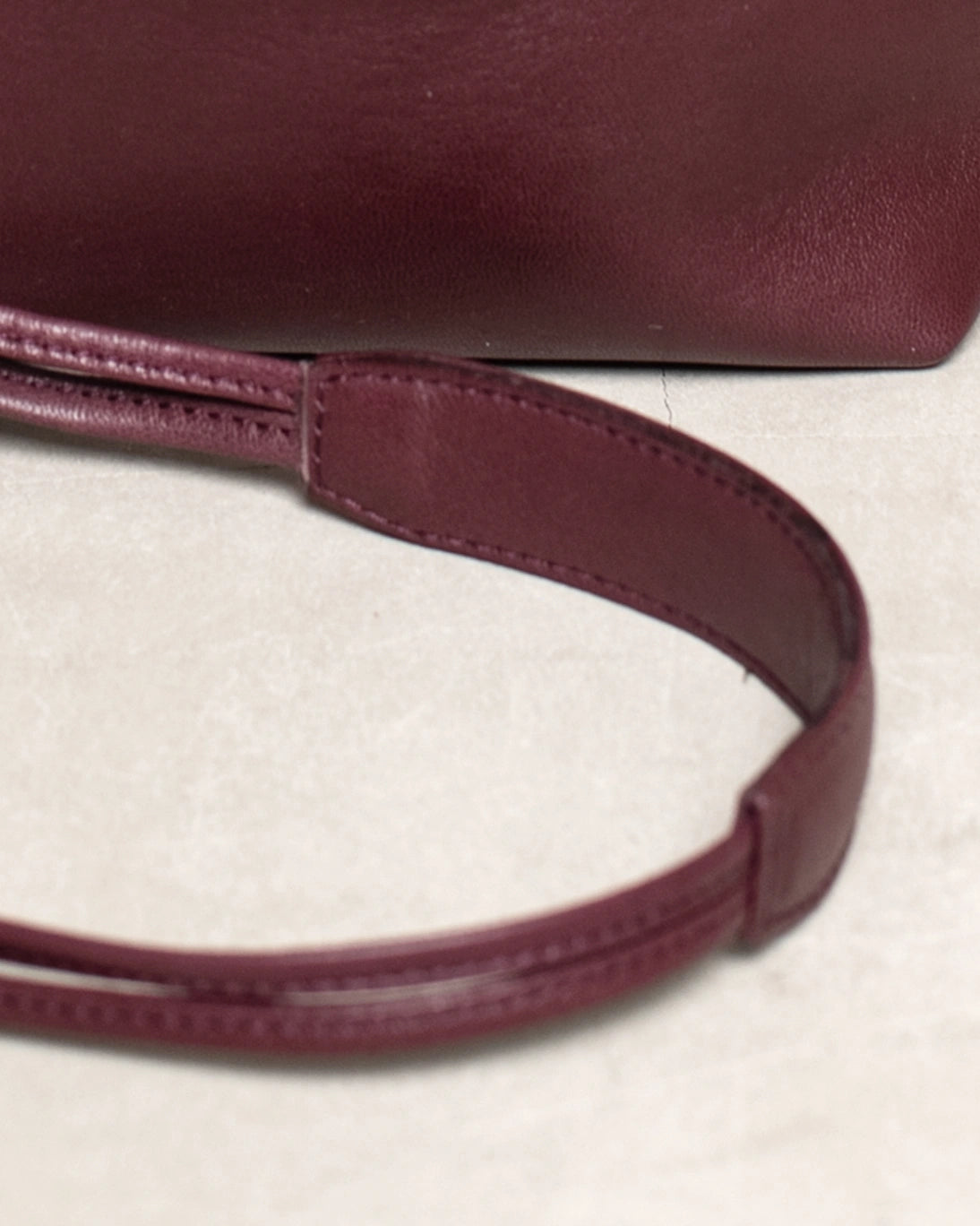 BOLSO DE PIEL HUDA PRUNE