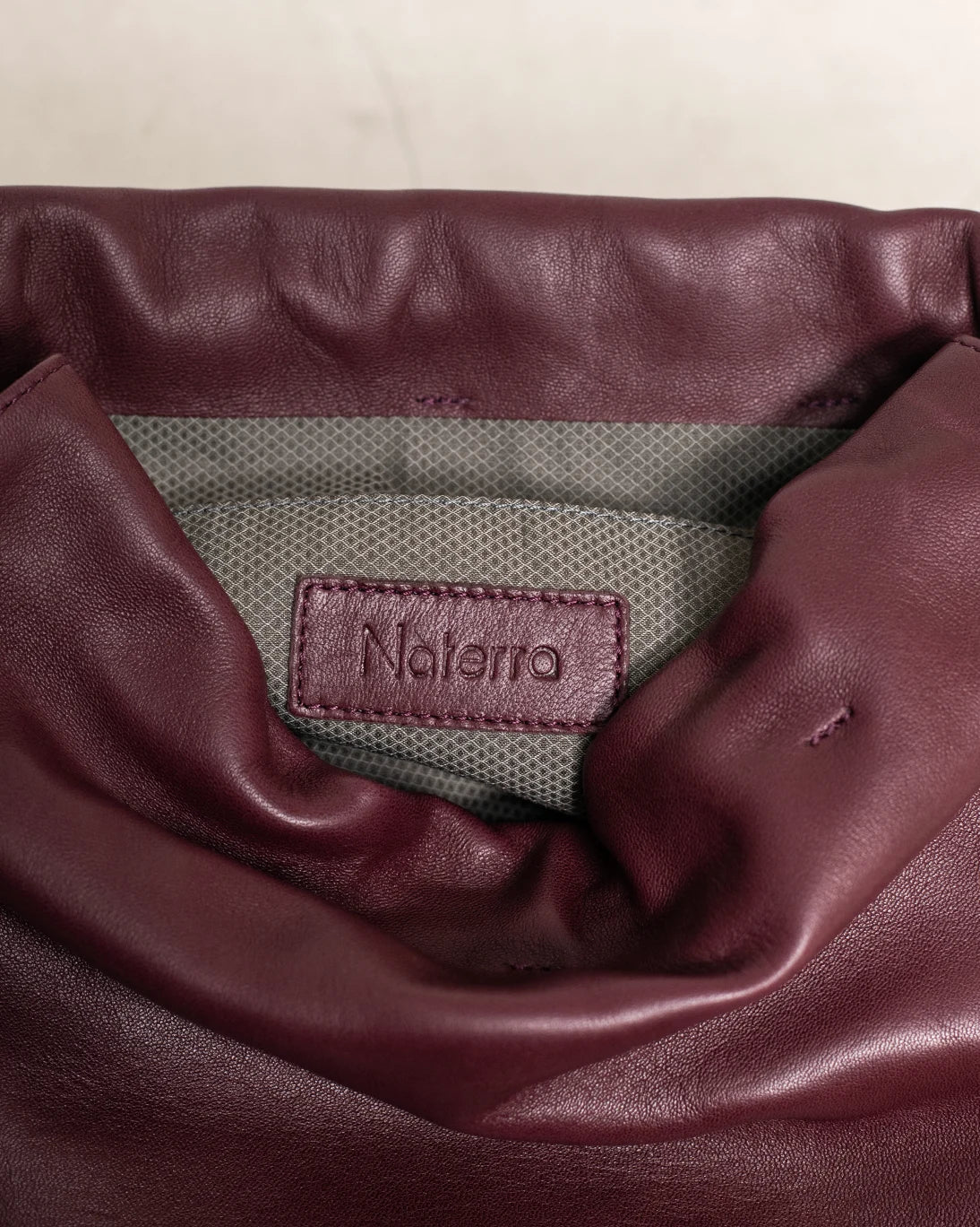 BOLSO DE PIEL HUDA PRUNE