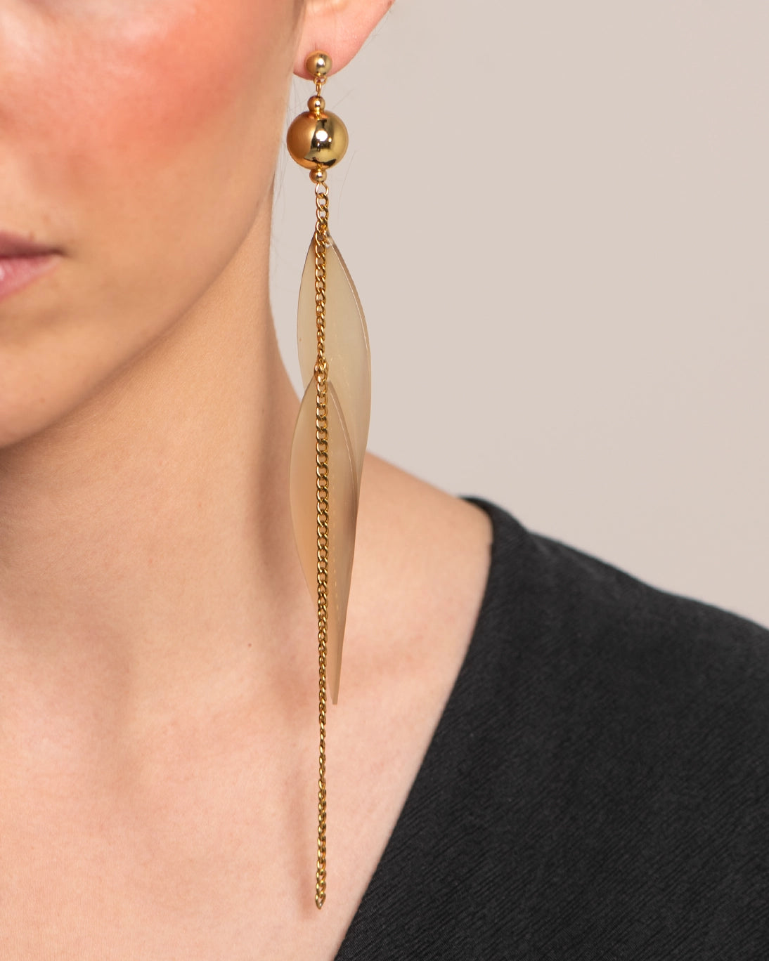 PENDIENTES CADENA Y HOJAS