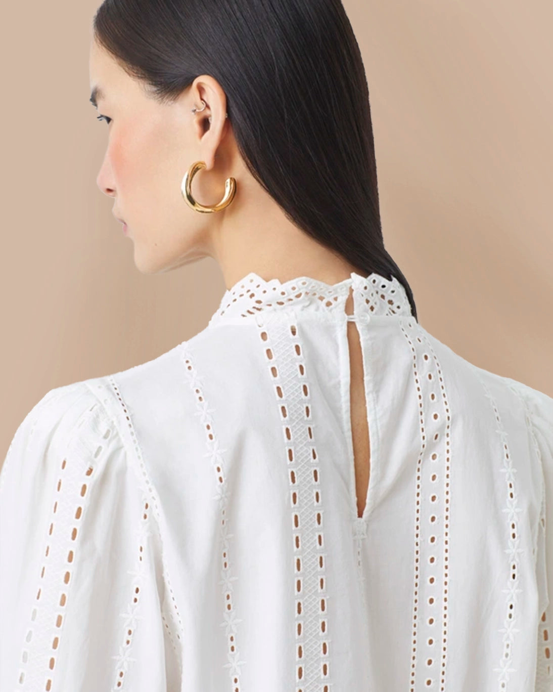 Suncoo camisa blanca bordados