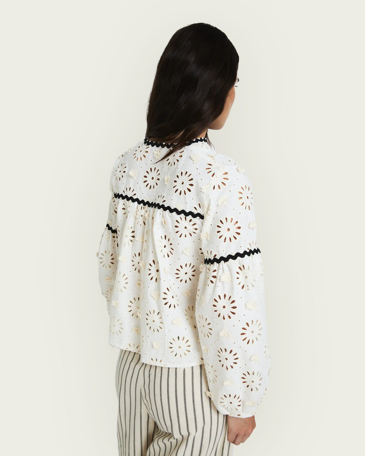 BLUSA CRISTINA TROQUELADA