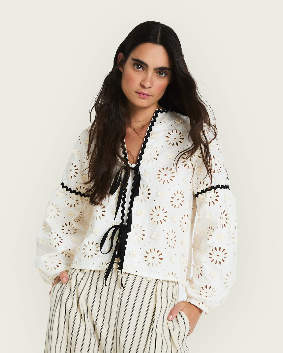 BLUSA CRISTINA TROQUELADA