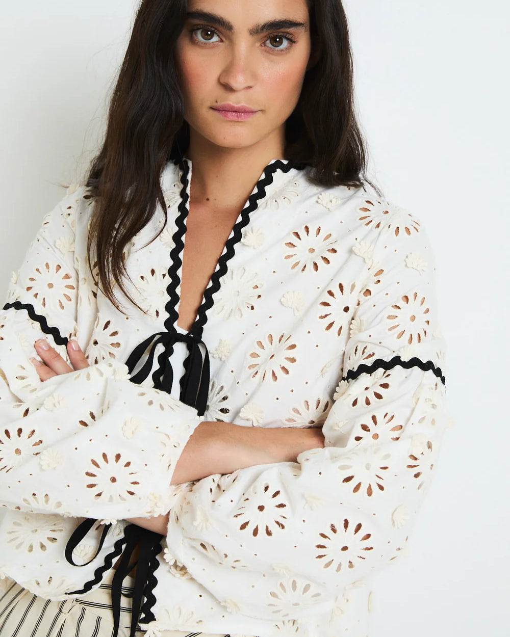 BLUSA CRISTINA TROQUELADA