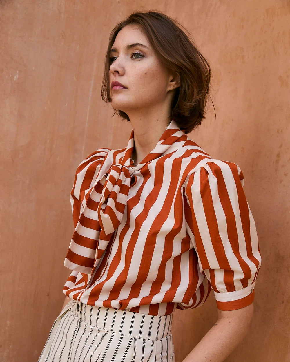 BLUSA LULU TEJA Y CRUDO