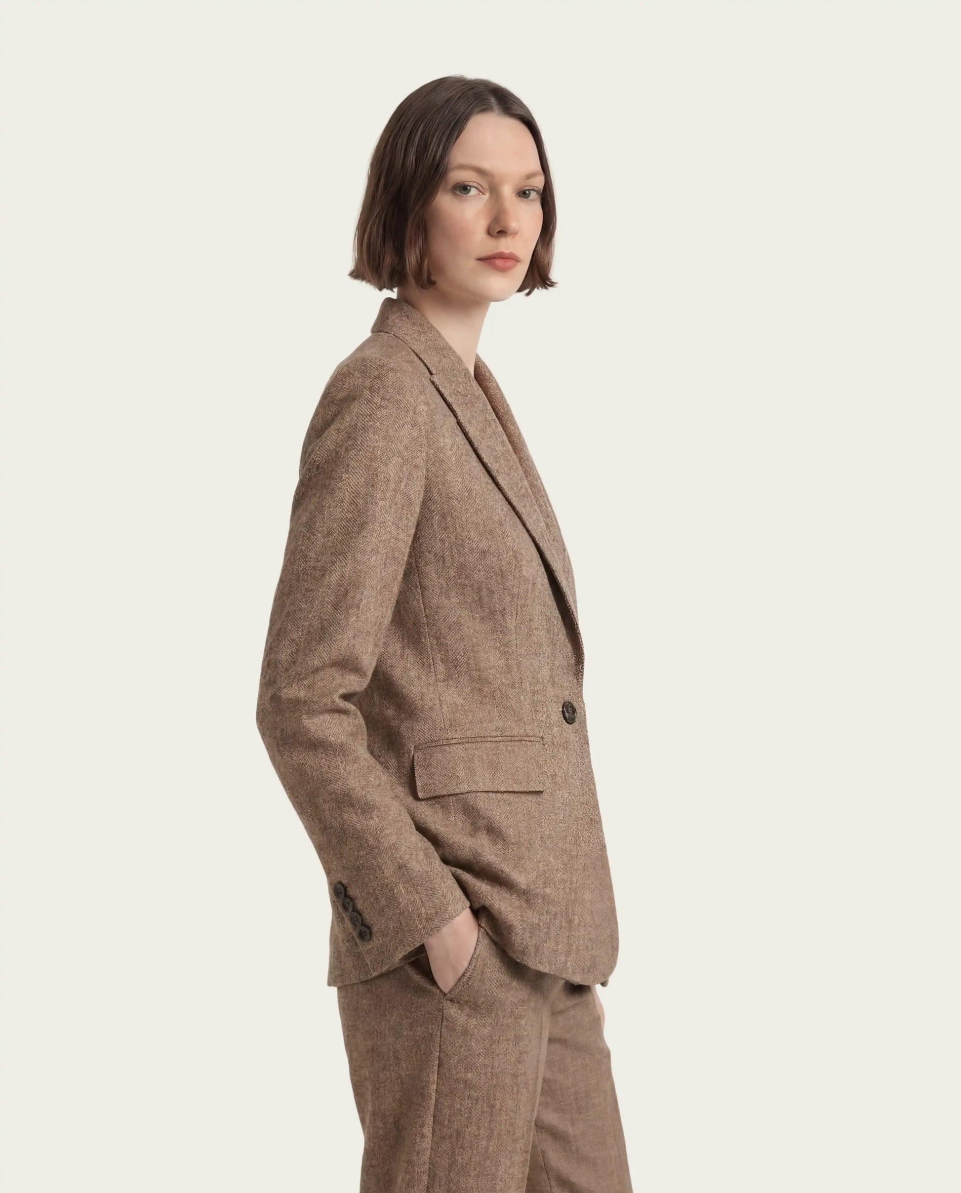 Blazer de la marca Circolo con estampado de espiga