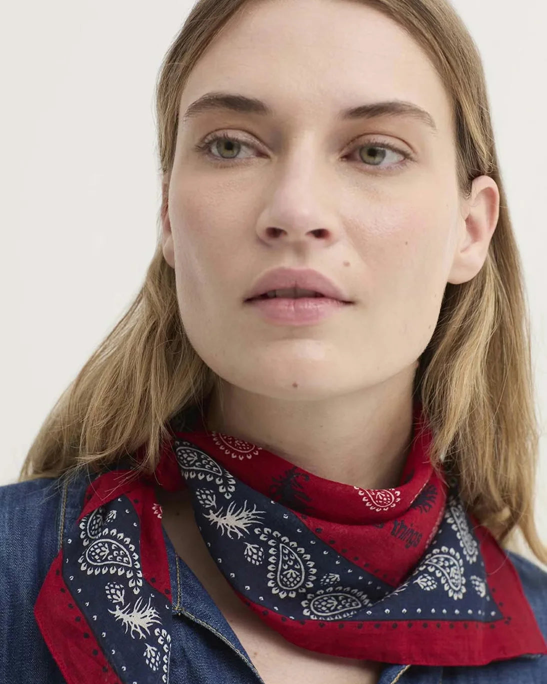 PINE BANDANA 55X55CM