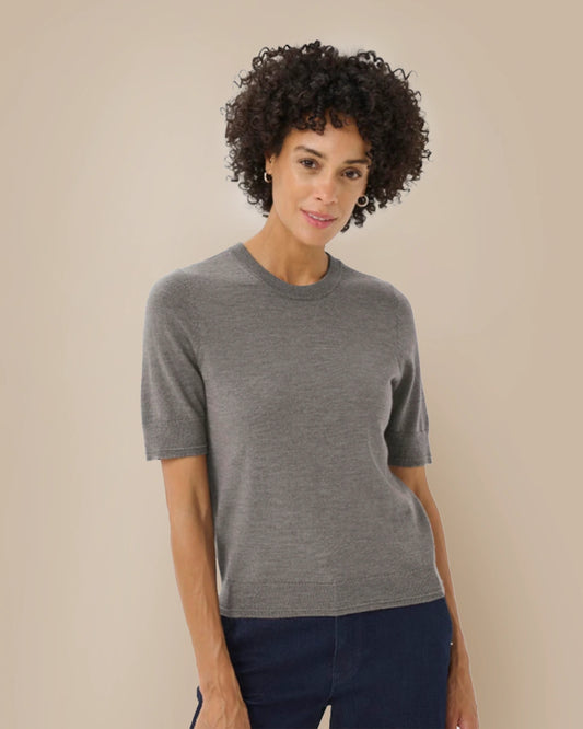 Jersey Natanya gris de manga corta.
