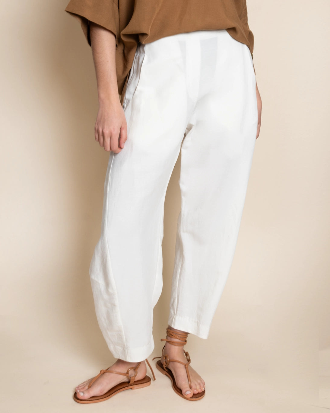 WHITE PANTS