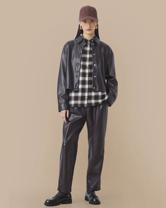 Pantalón negro Joe de la marca Suncoo