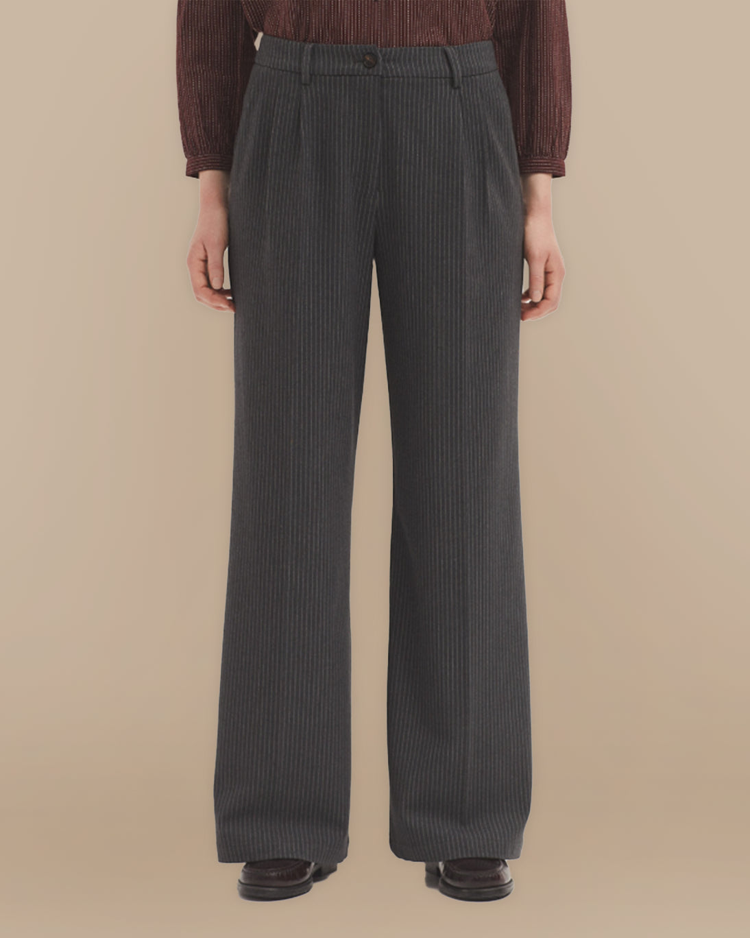 PANTALÓN RAYA DIPLMÁTICA GRIS
