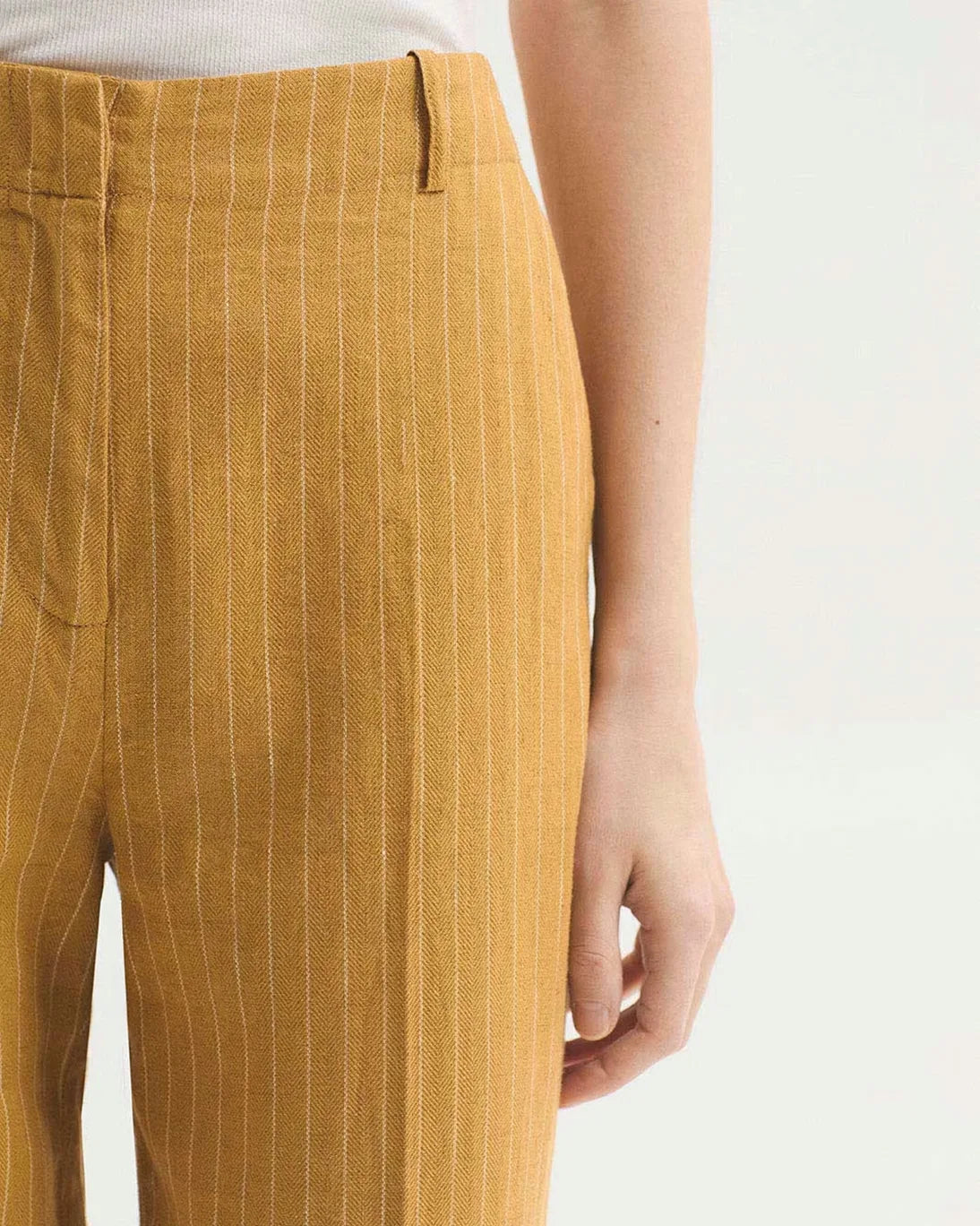 PANTALONES AMARILLOS