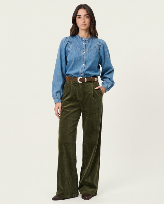 PANTALON PINZAS MICROPANA VERDE