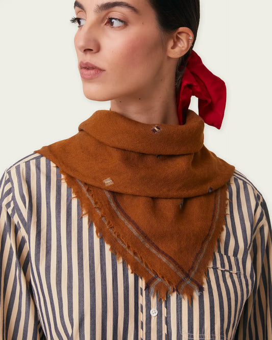 PAÑUELO CHELSEA MOSTAZA