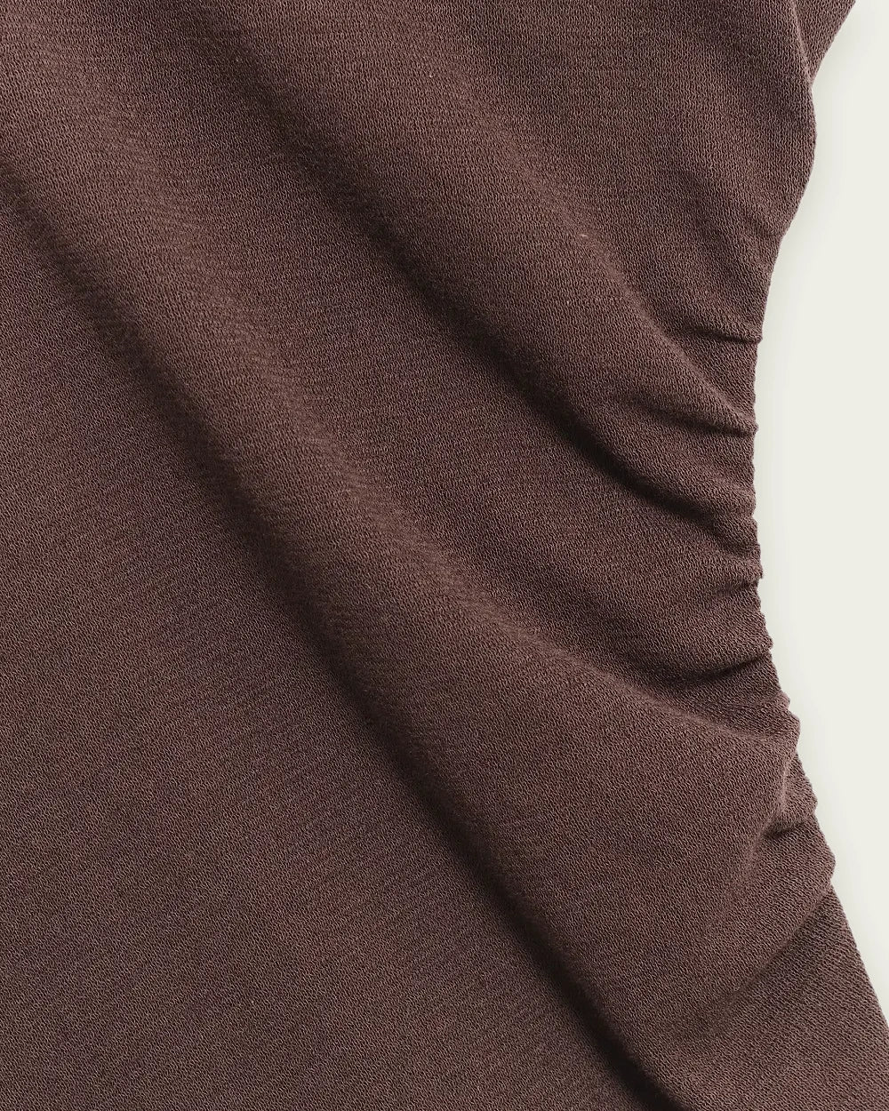AKARI BROWN TOP