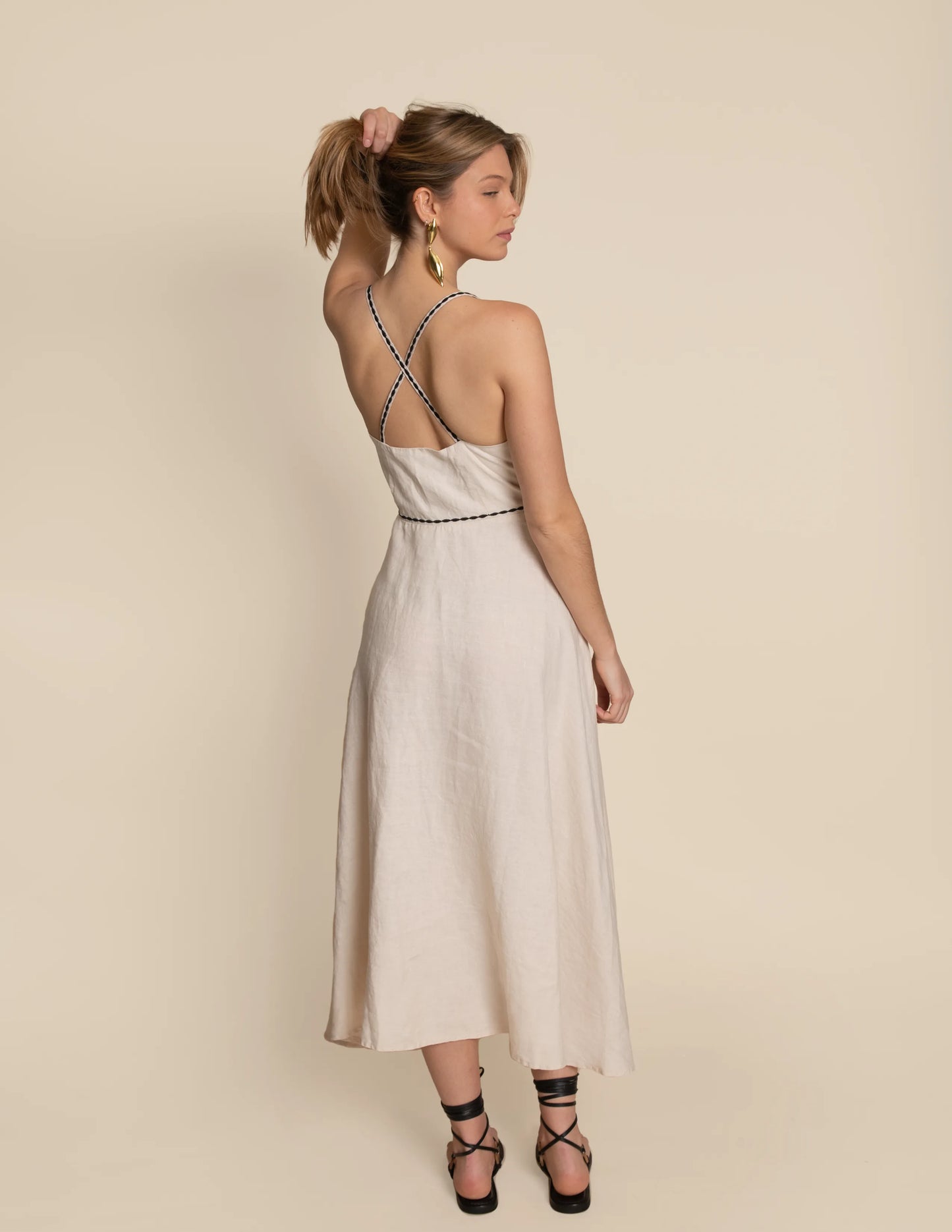 VESTIDO DE TIRANTES