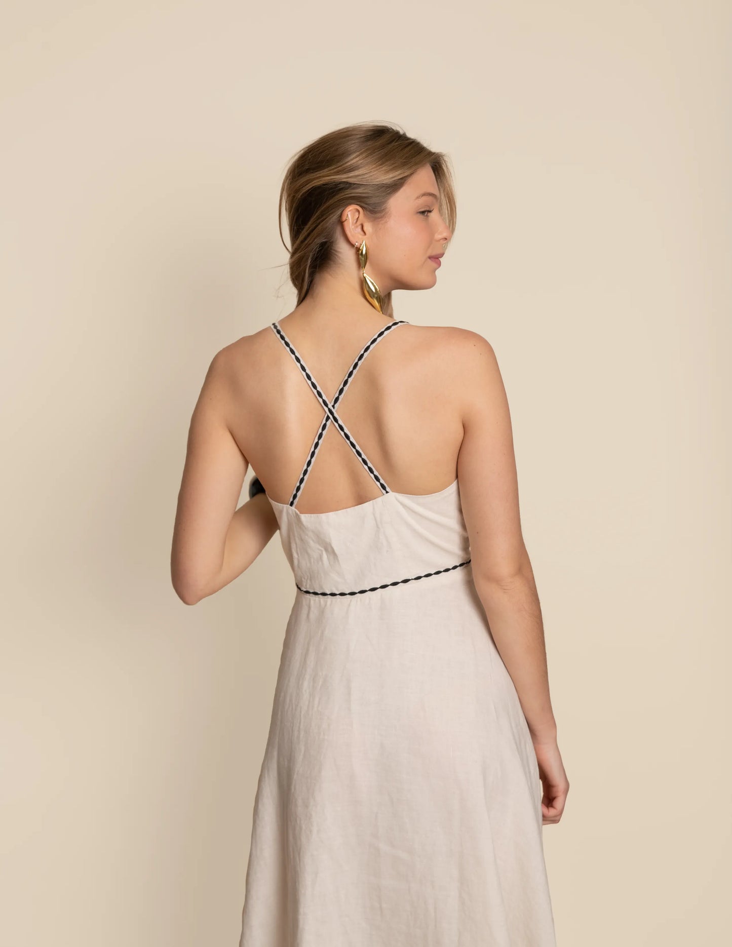 VESTIDO DE TIRANTES