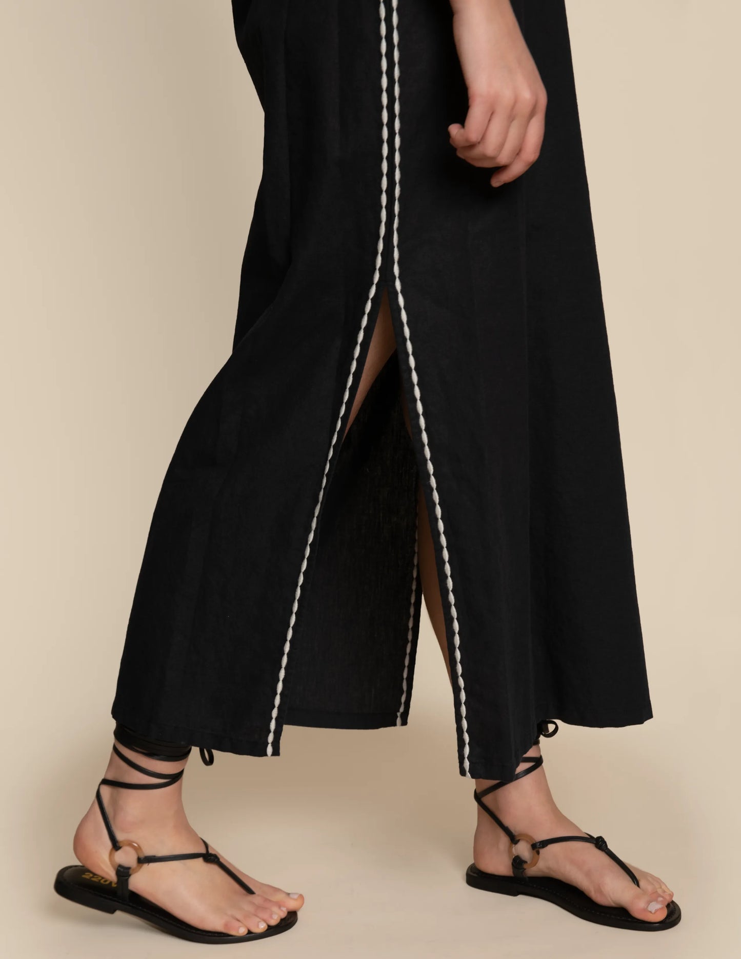 VESTIDO RECTO NEGRO
