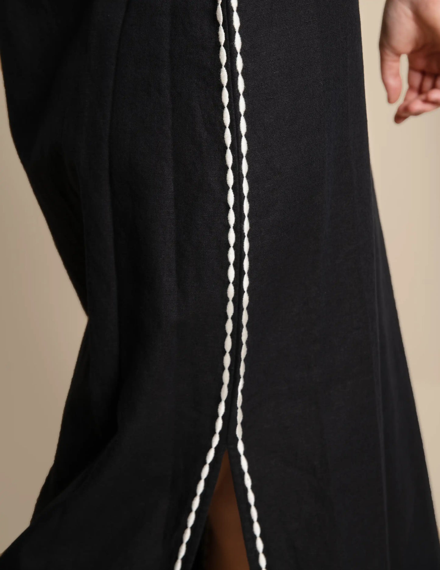VESTIDO RECTO NEGRO