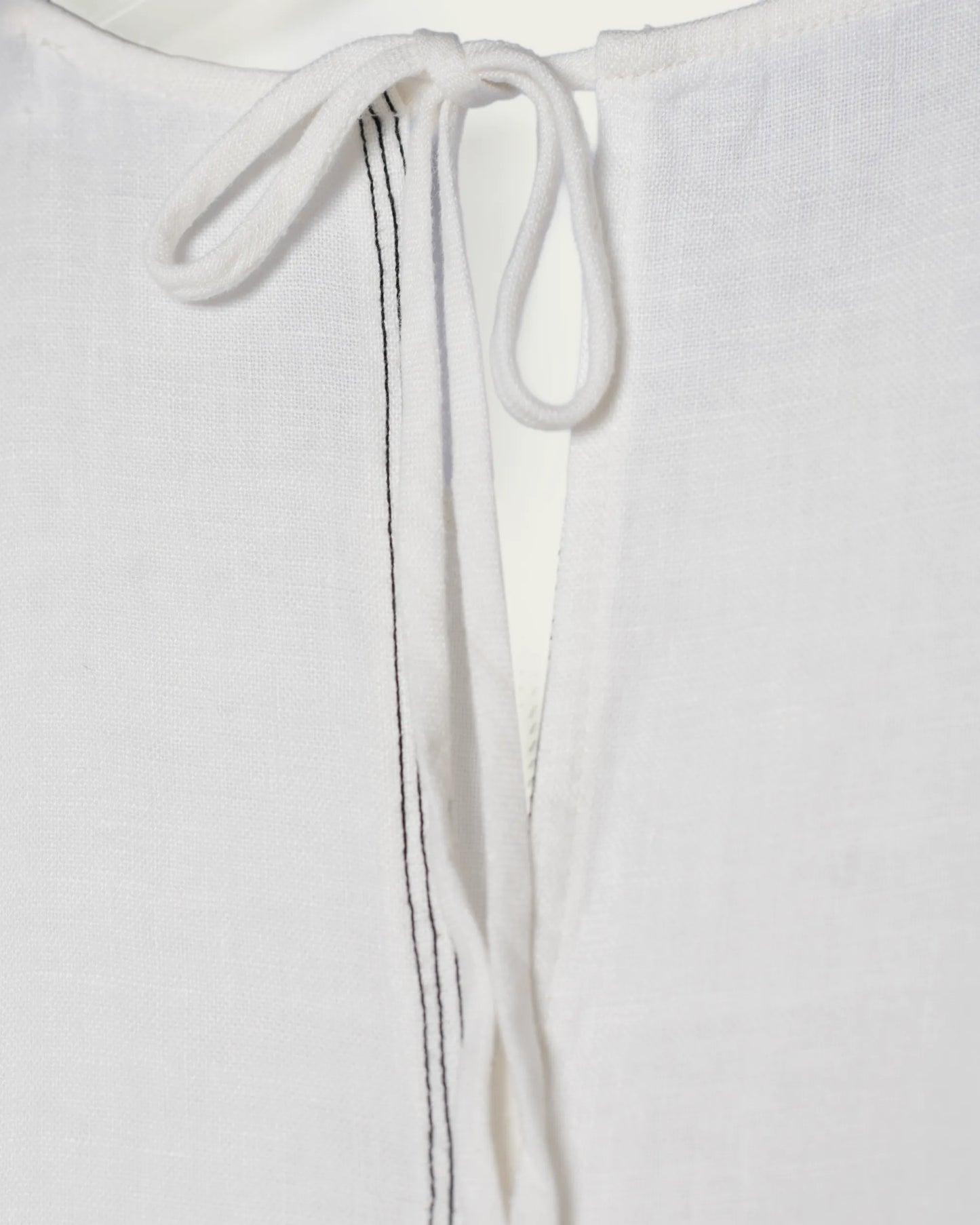 VESTIDO BLANCO PESPUNTES