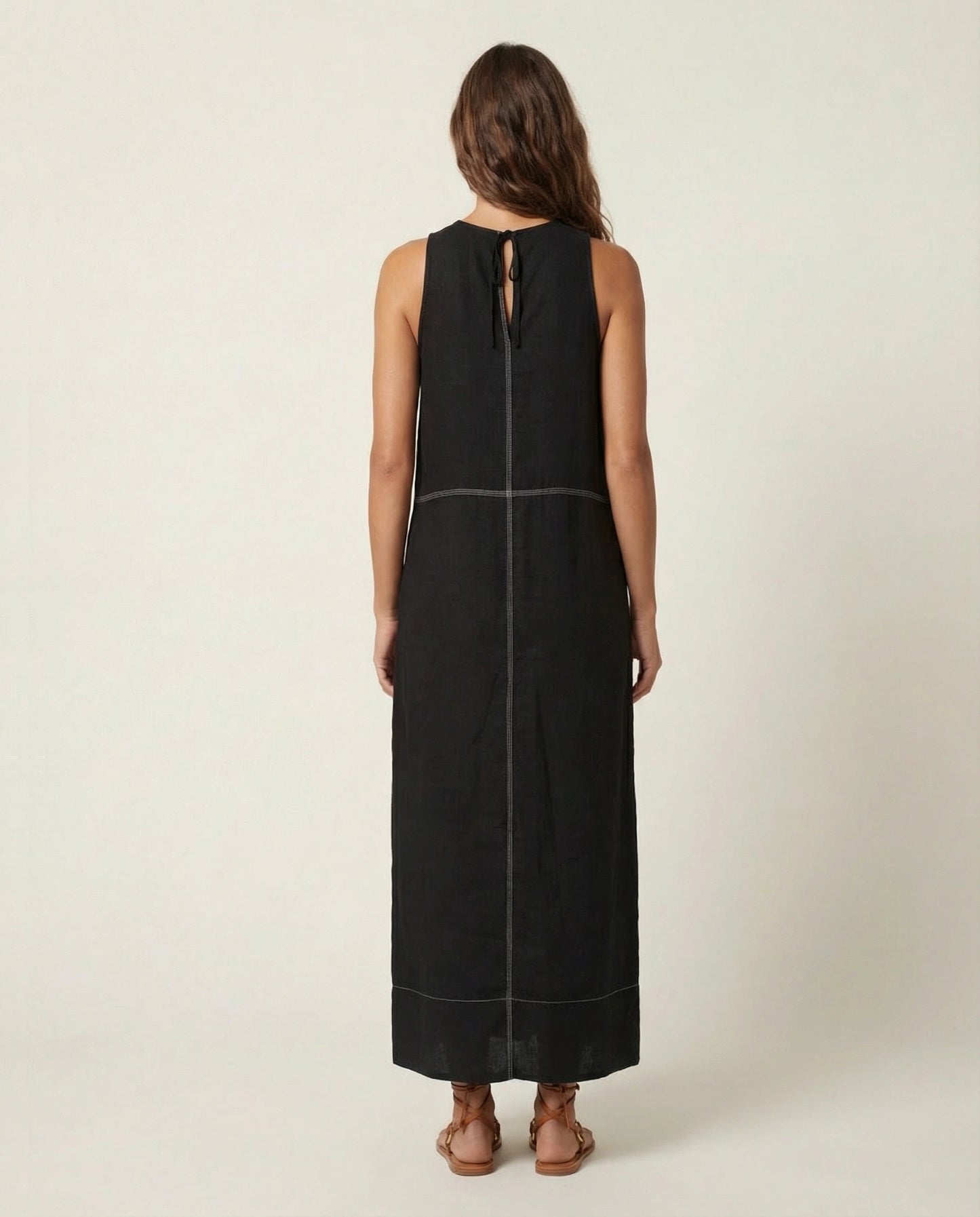 VESTIDO NEGRO PESPUNTES