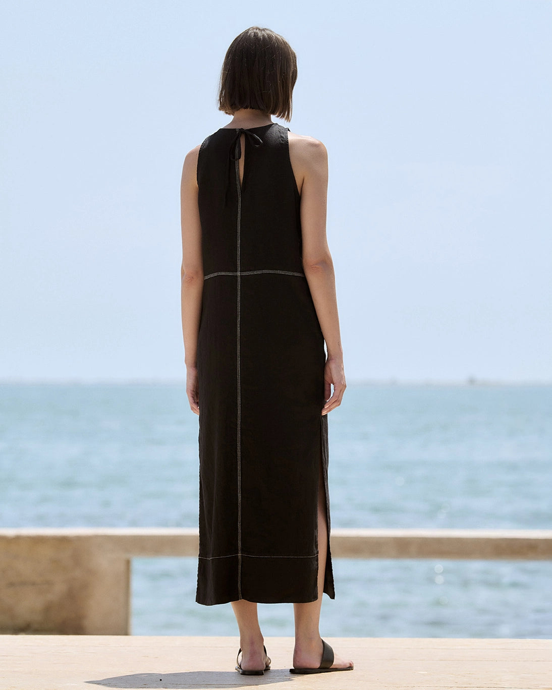 VESTIDO NEGRO PESPUNTES