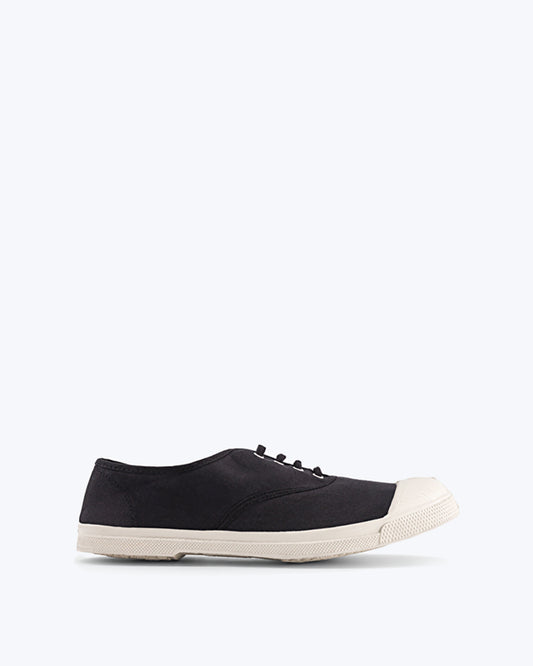 Zapatillas negras de la marca Bensimón