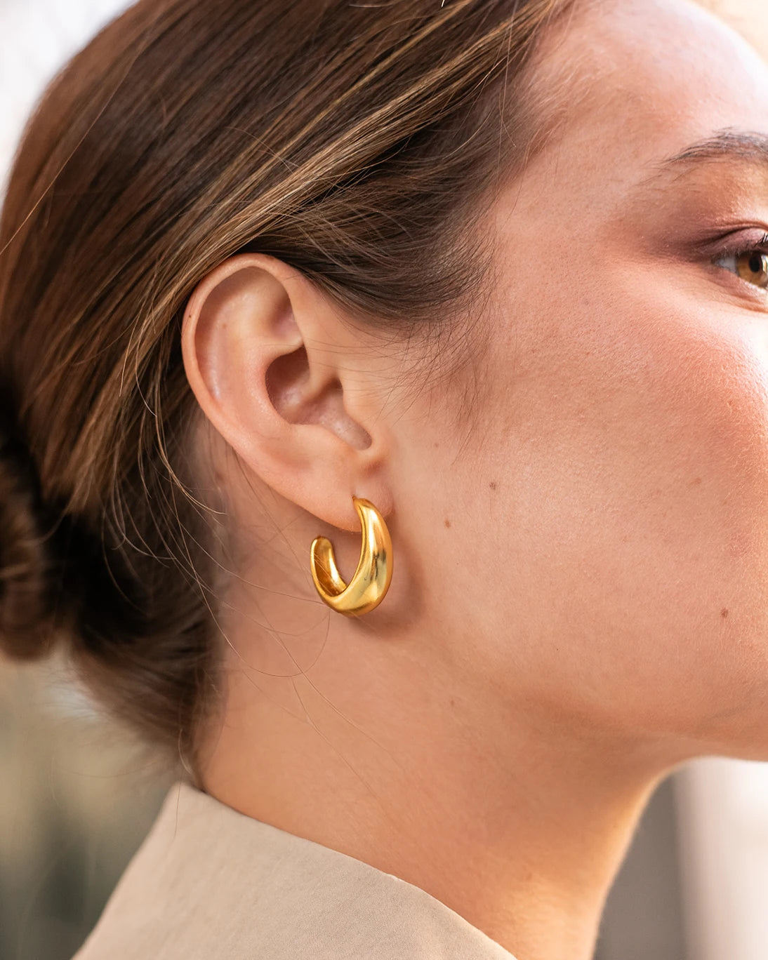 GOLD HOOP EARRING
