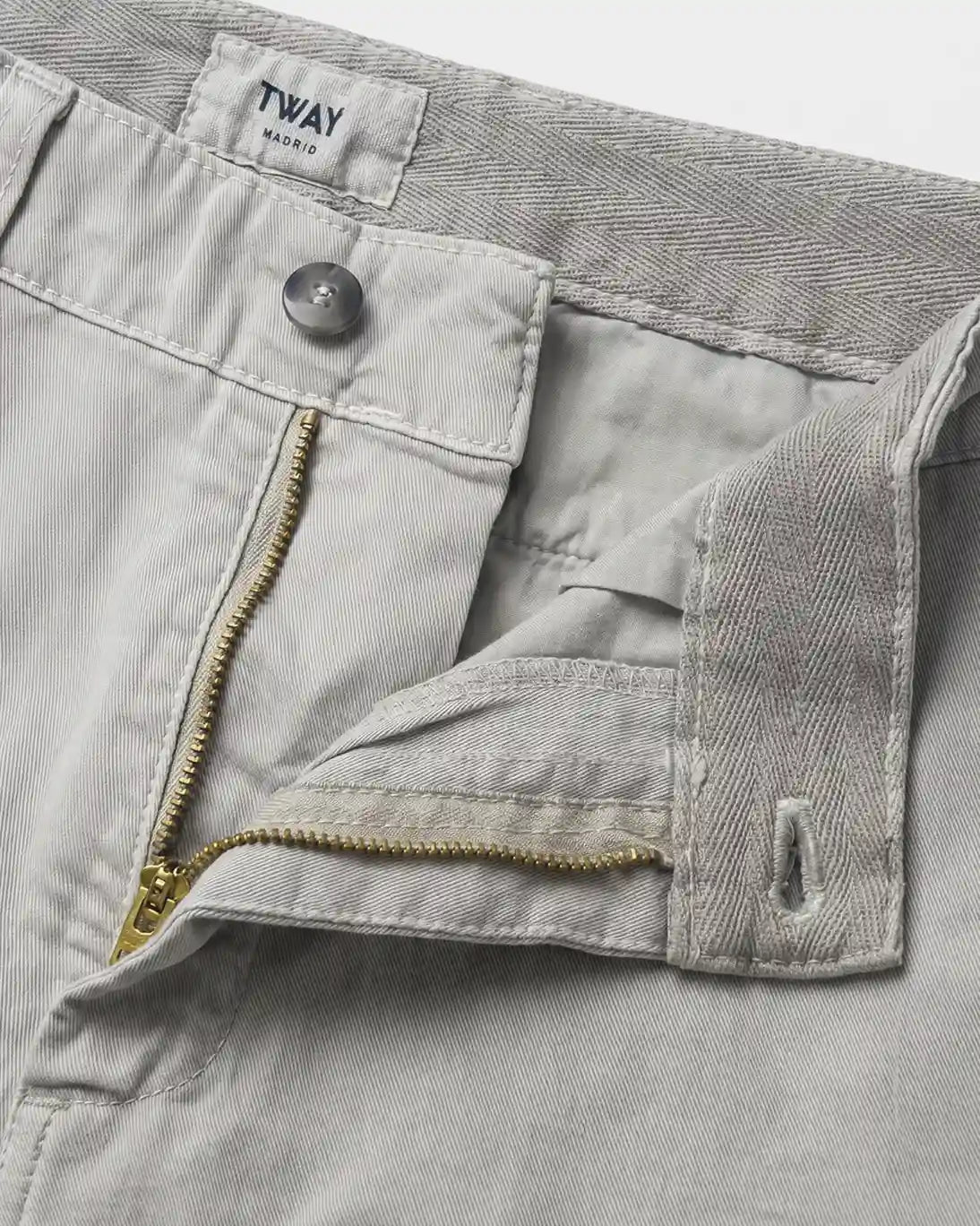 BERMUDA CHINO GRIS