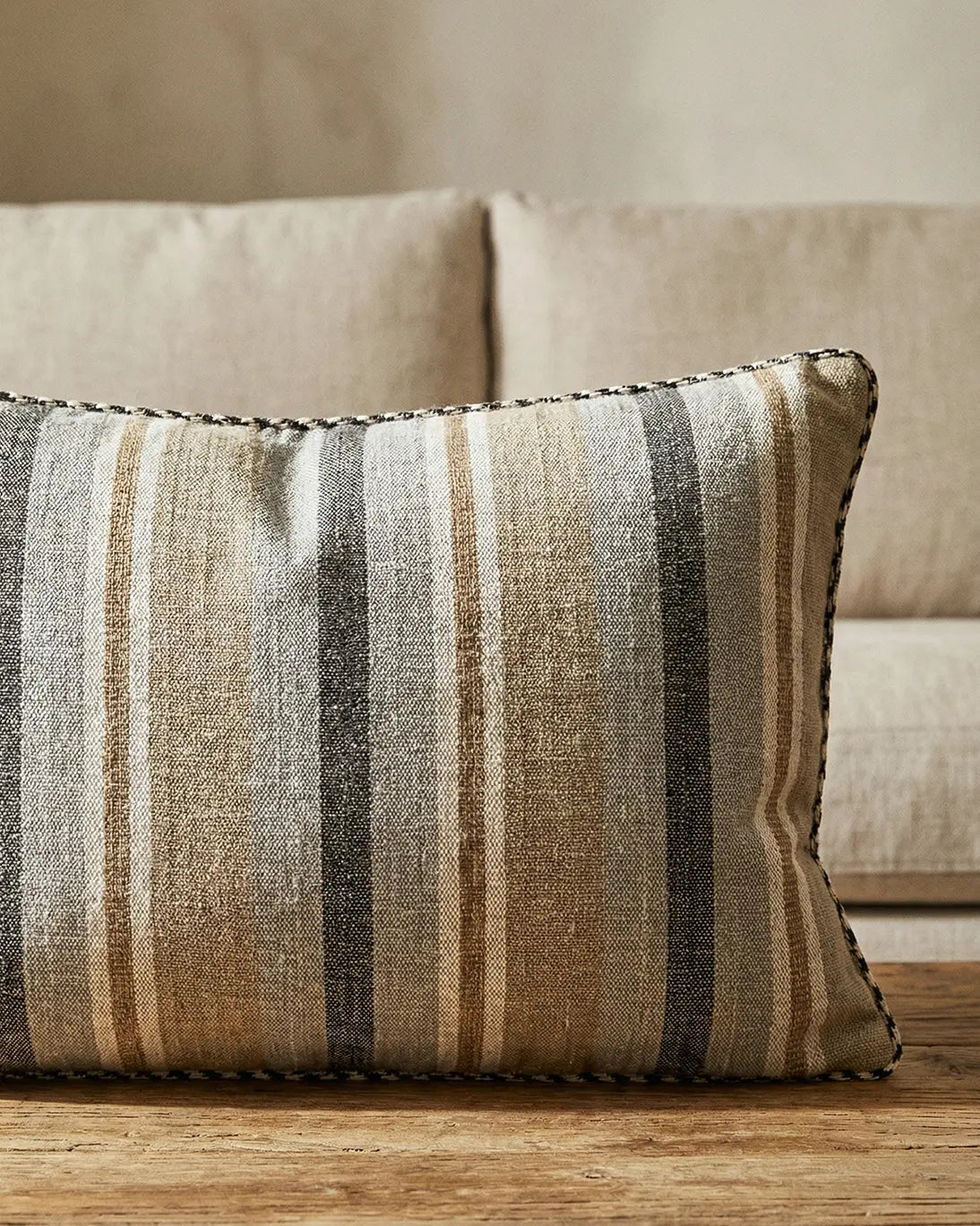 VIA VERRI CUSHION 40X60CM