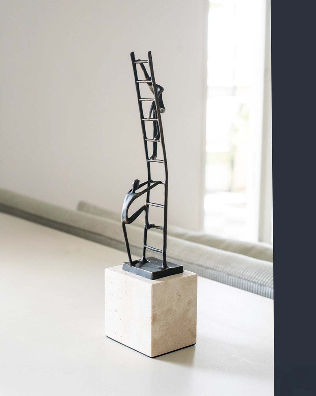 ESCULTURA UP & DOWN