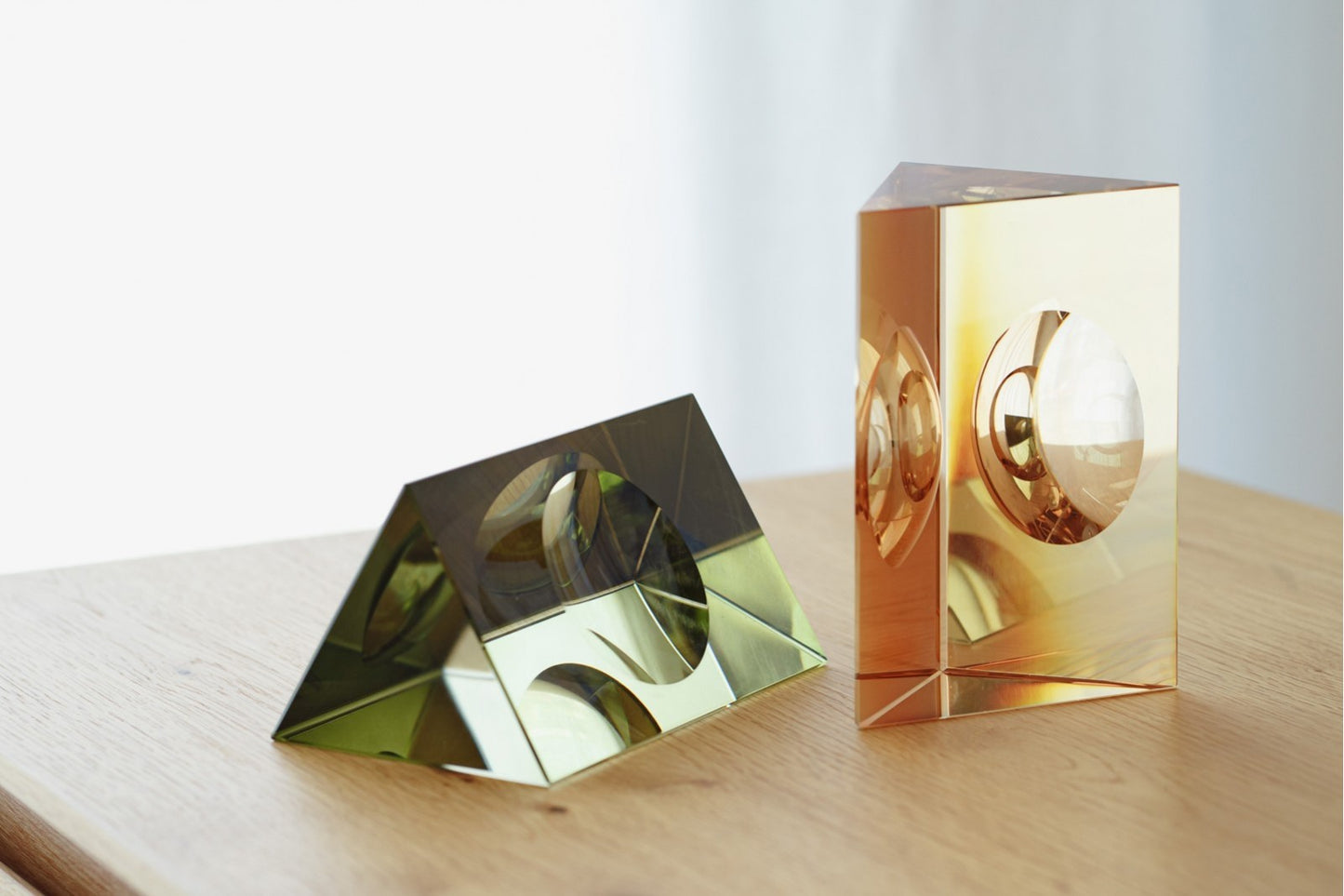 GLASS SCULPTURE 8.5X9.3X15.3CM
