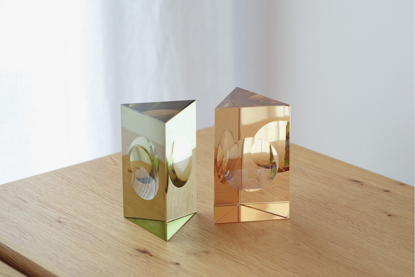 GLASS SCULPTURE 8.5X9.3X15.3CM