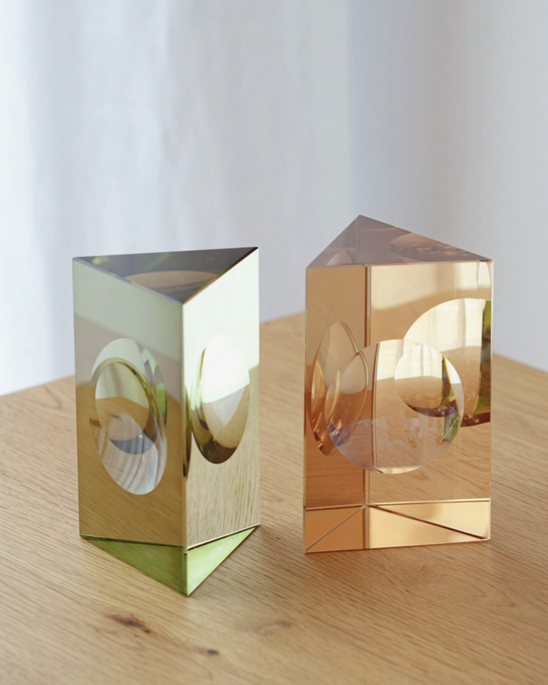 GLASS SCULPTURE 8.5X9.3X15.3 CM