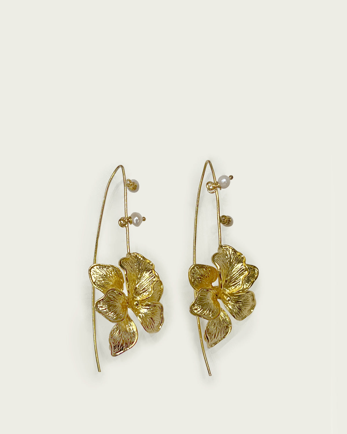 PENDIENTE FLOR PERLITAS